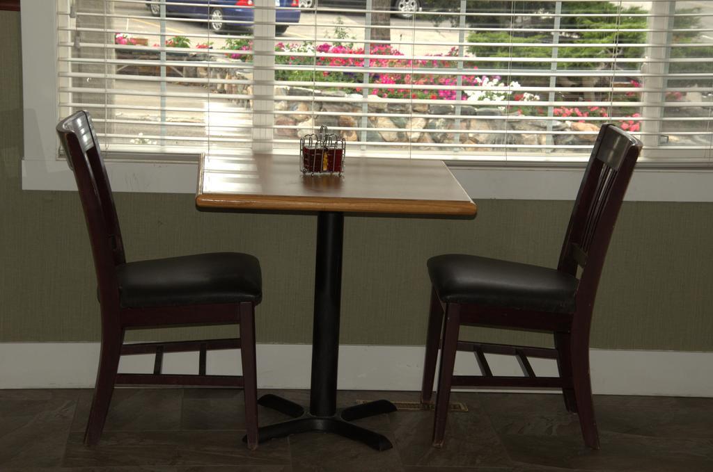 Best Budget Inn&Suites Kamloops Eksteriør billede