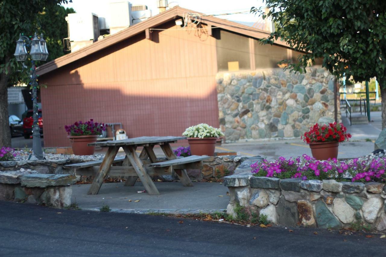 Best Budget Inn&Suites Kamloops Eksteriør billede